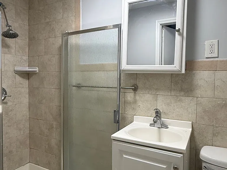 36 Clarke Ave — Photo 5