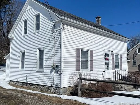 20 Sage St, North Bennington, VT 05257