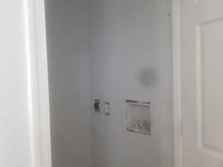 546 Broad St — Photo 38