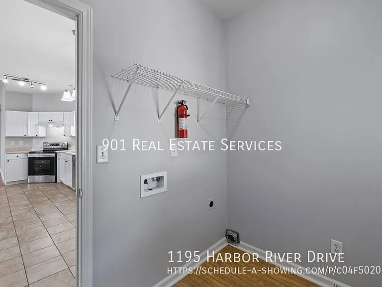 1195 Harbor River Dr — Photo 15