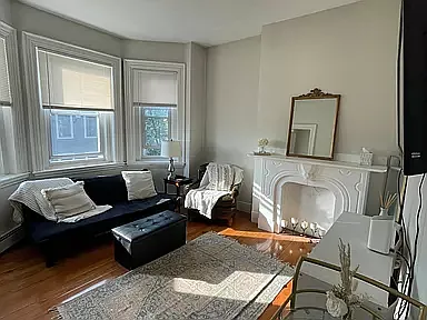 293 E St #3 — Photo 4