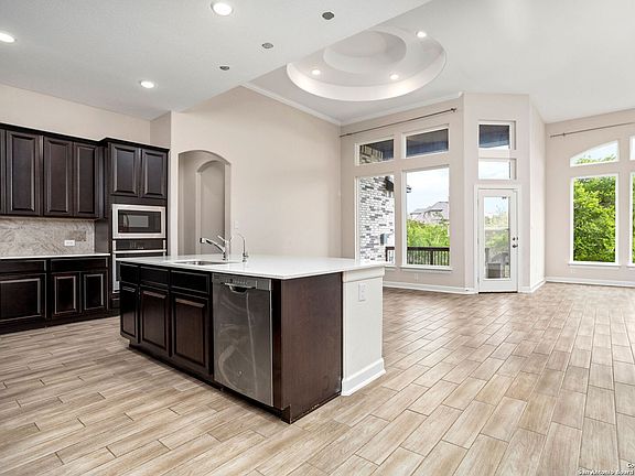 5th image of 1077 Limestone Way