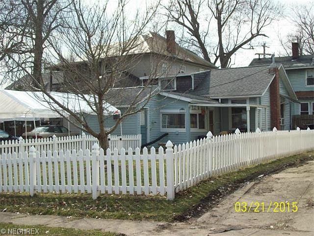 2nd image of 1124 Convers Ave