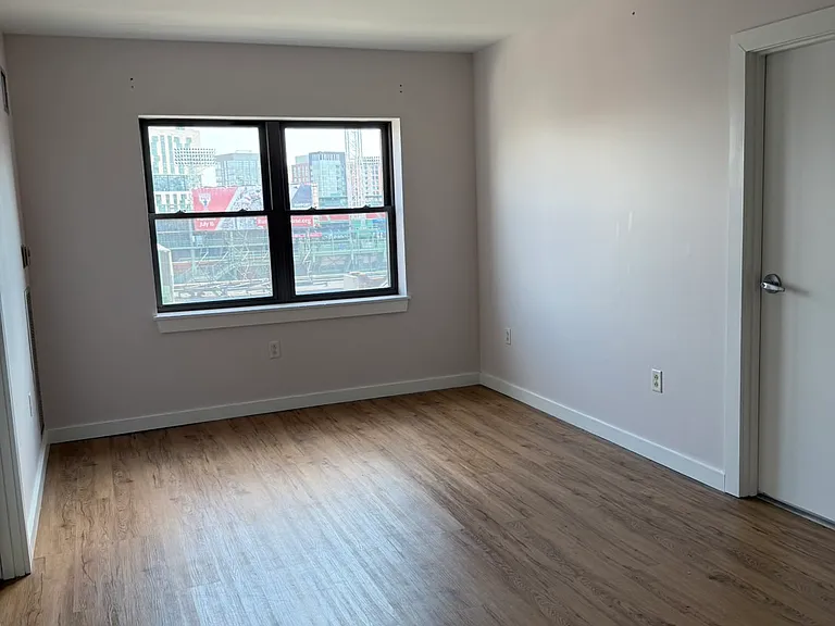 534 Commonwealth Ave #6E — Photo 3