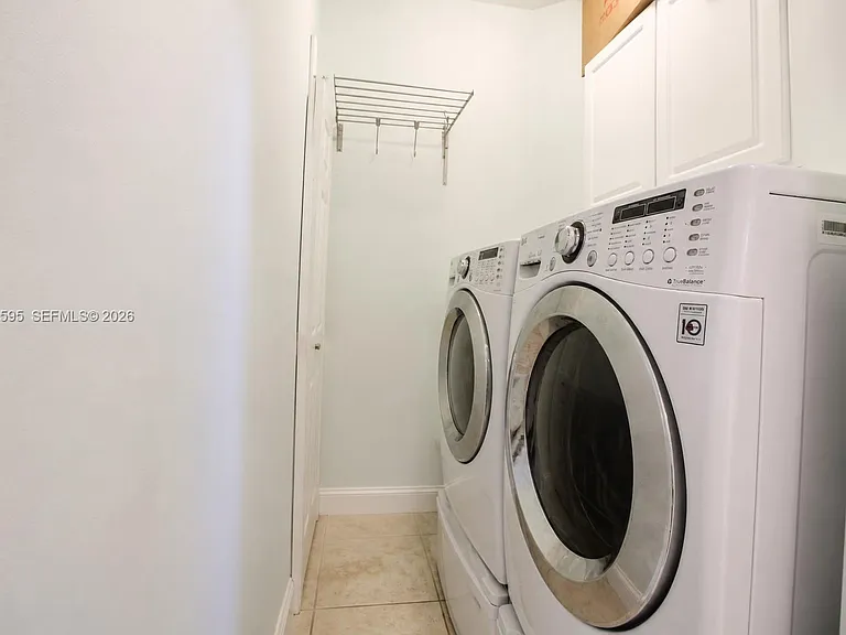 13989 SW 155th Ter — Photo 17