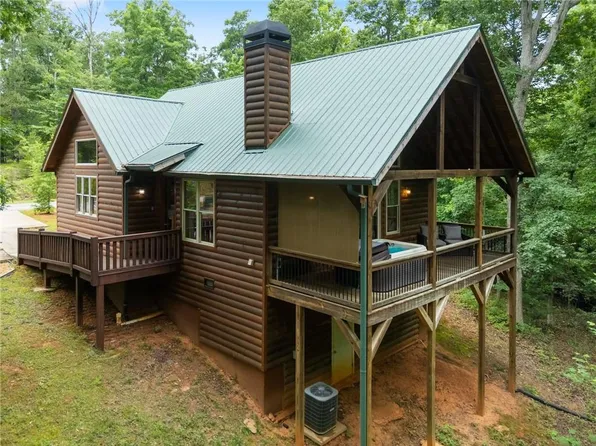 265 Maple Ridge Dr, Cleveland, GA 30528