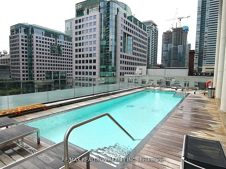224 King St W #2901 — Photo 22