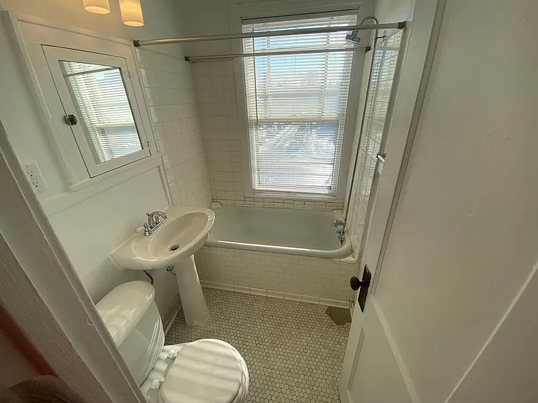 Kewanis Court Apartments — Photo 10