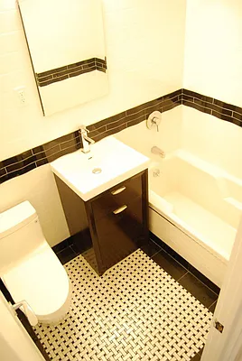 Rented by Bohemia Realty Group | media 7