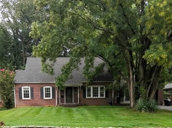 2905 Dundee Rd, Louisville, KY 40205
