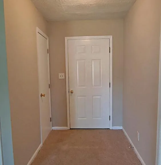 102 Pelham Dr — Photo 31