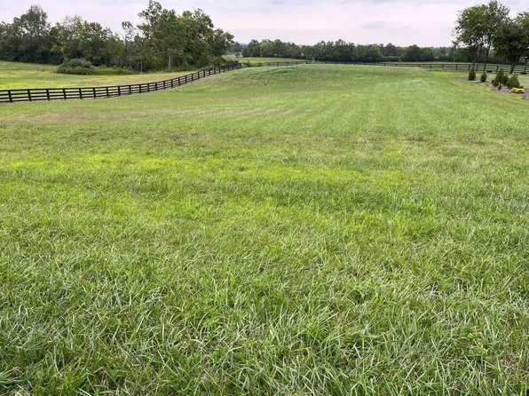 212 Grandview Trl, Wilmore, KY 40390
