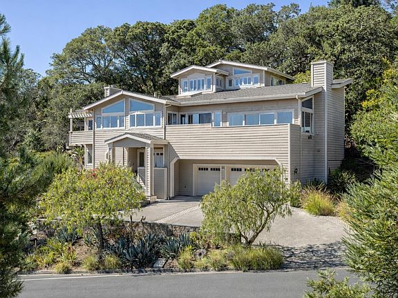 2nd image of 2901 Las Gallinas Avenue