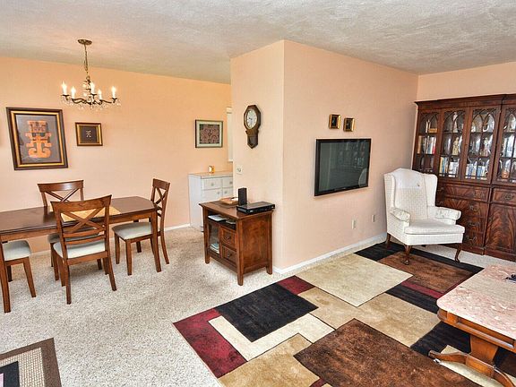 4th image of 1225 NW 21st Street #2010