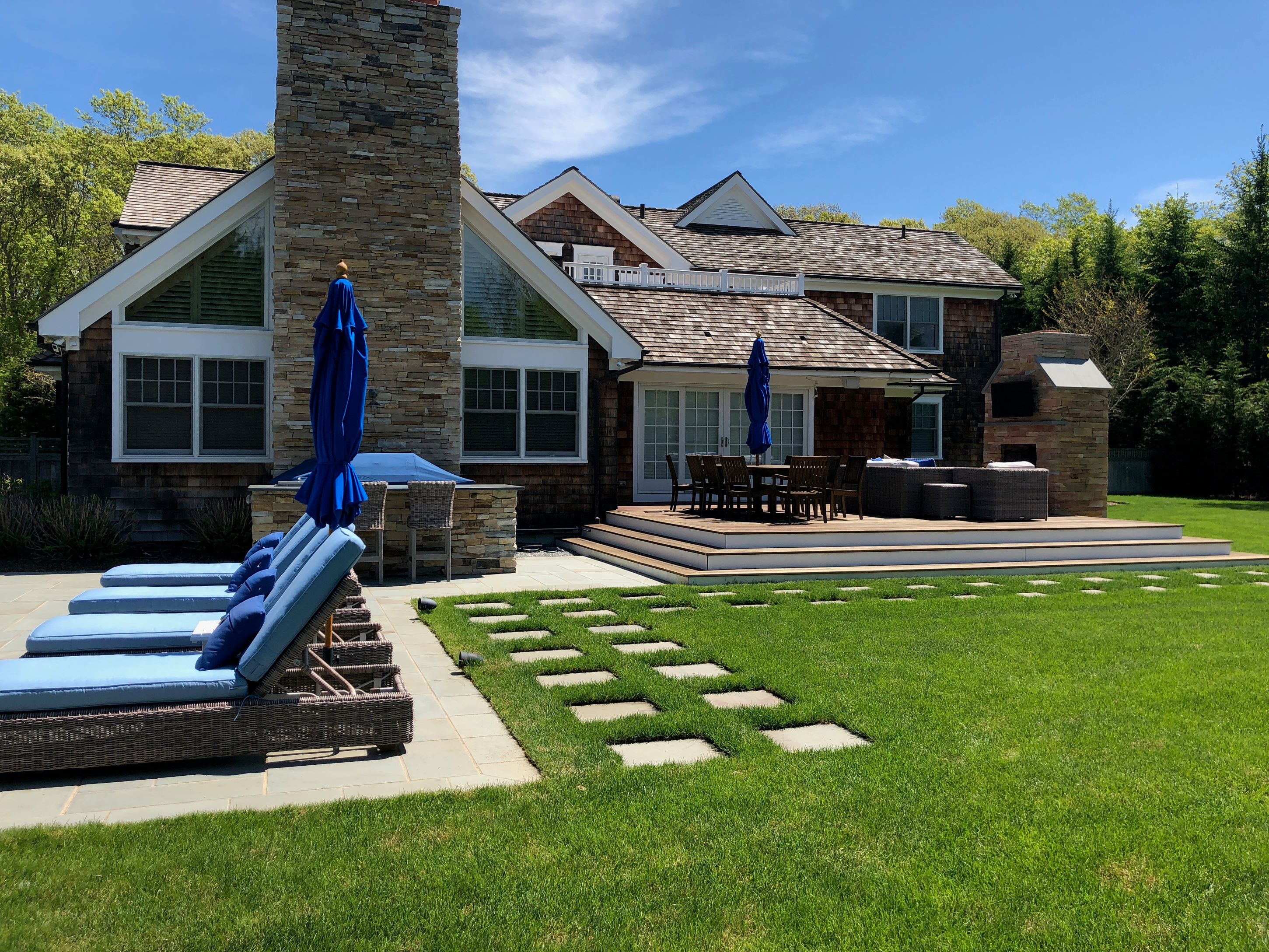 198 Wainscott Harbor Rd in Wainscott Out East