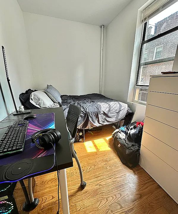 2nd image of 326 E 78th St APT 24