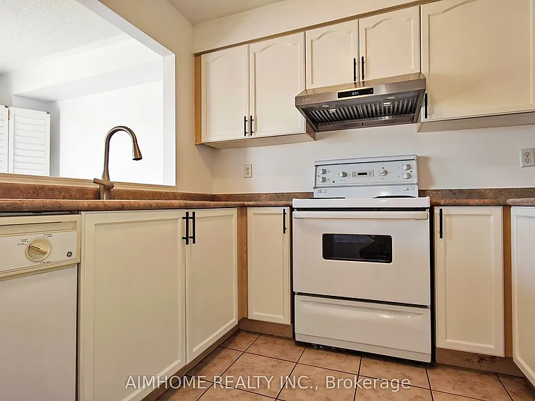 340 Kittridge Rd — Photo 6