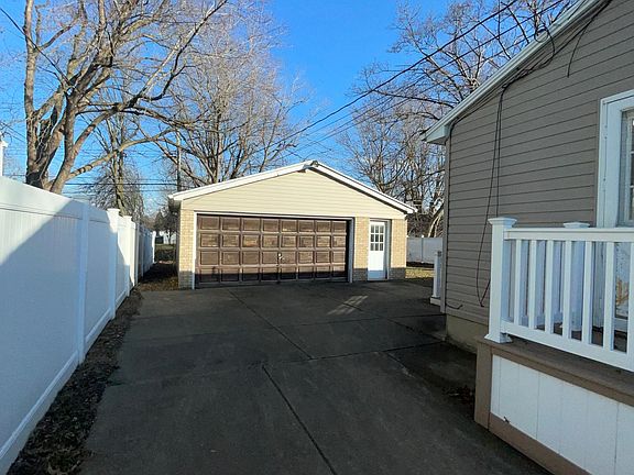 5th image of 3307 McKinley Pkwy
