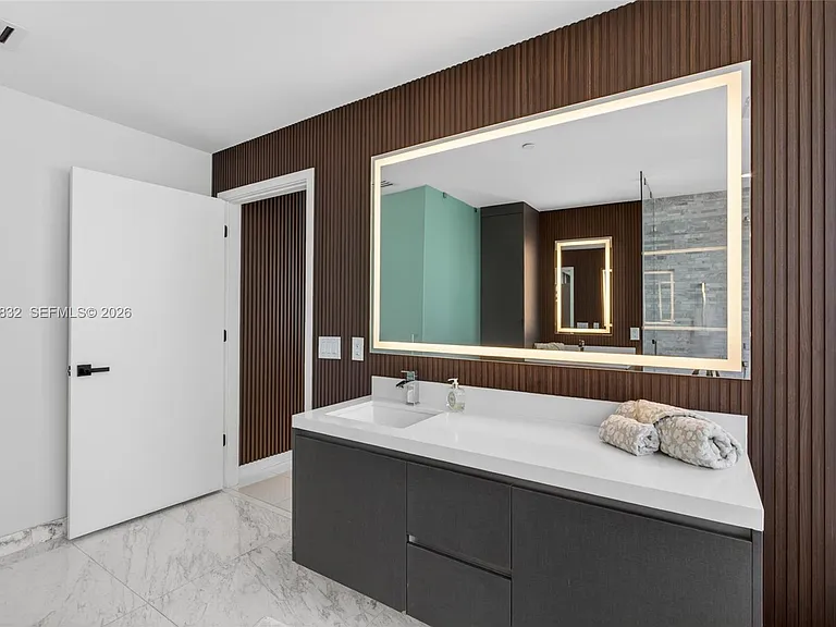 851 NE 1st Ave #3201 — Photo 20