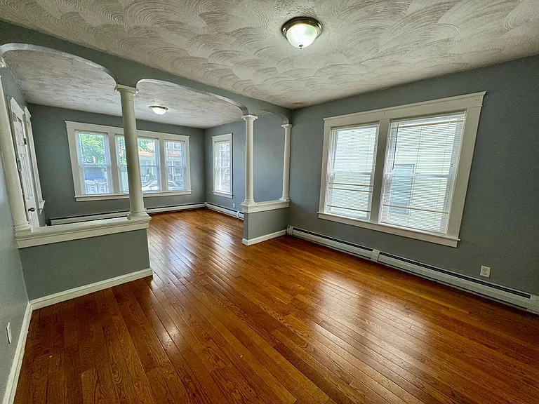 17 Richter St #1 — Photo 2