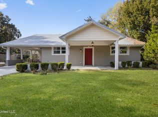 517 Martin Ave, Ocean Springs, MS 39564