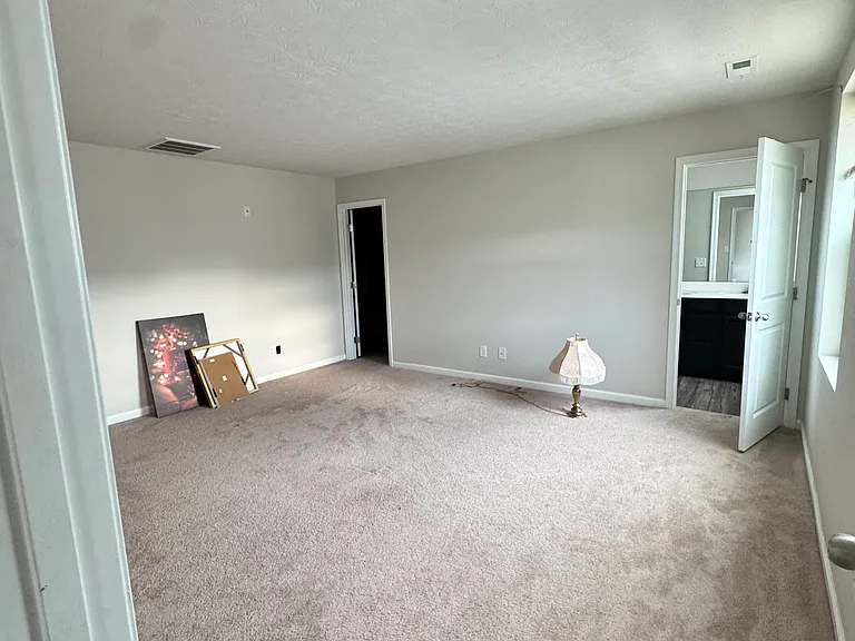 273 Campus Ln — Photo 8