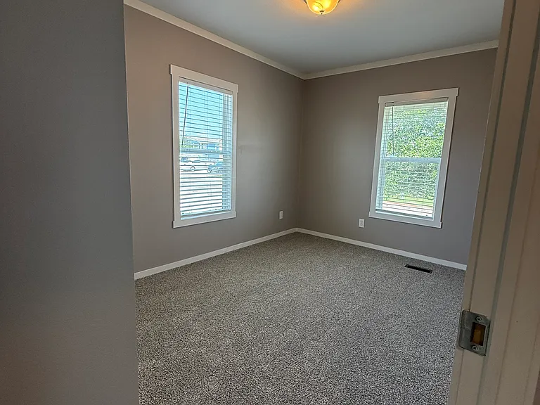 Oak Crest — Photo 32