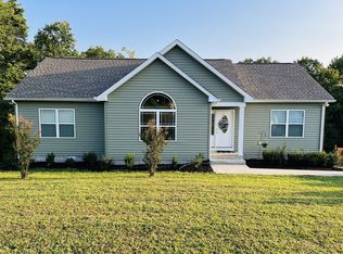 1720 Holland Rd, Lafayette, TN 37083