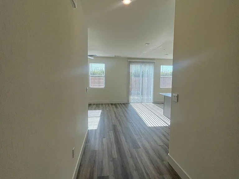 2312 N Kayenta St — Photo 16