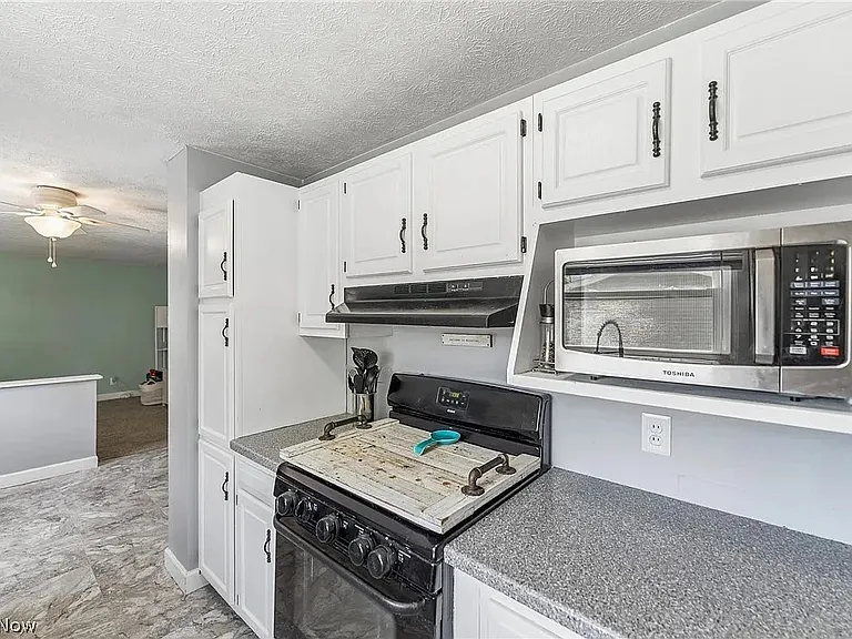 2369 Frederick Dr — Photo 9