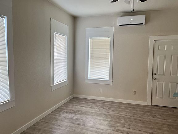 4th image of 718 Eugenia St