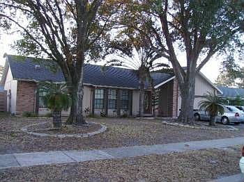 1st image of 2057 Houndslake Dr