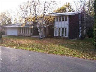 2nd image of 904 Martin Dr