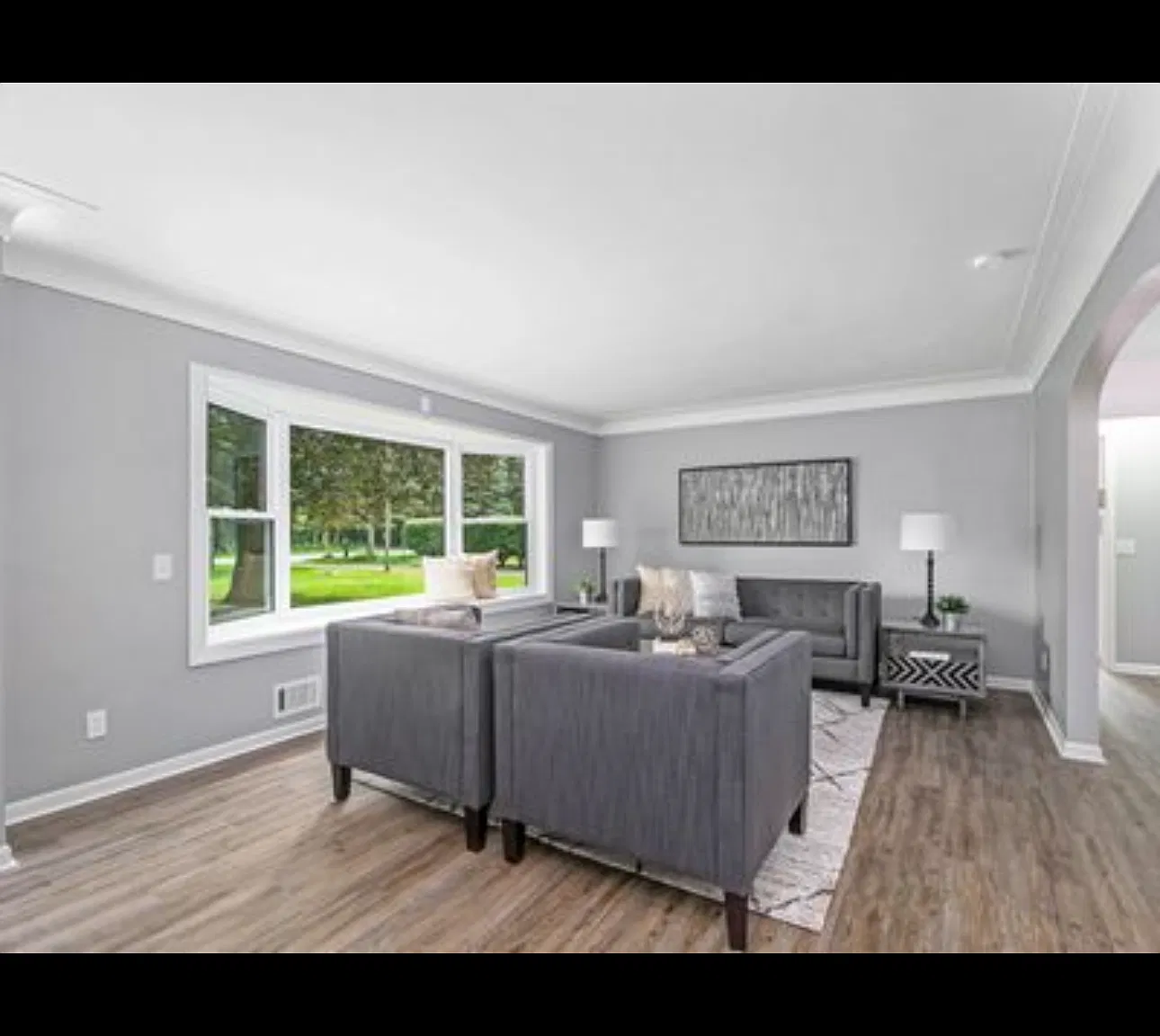 4 bed, 1968 sqft, $2,500 — Photo 1