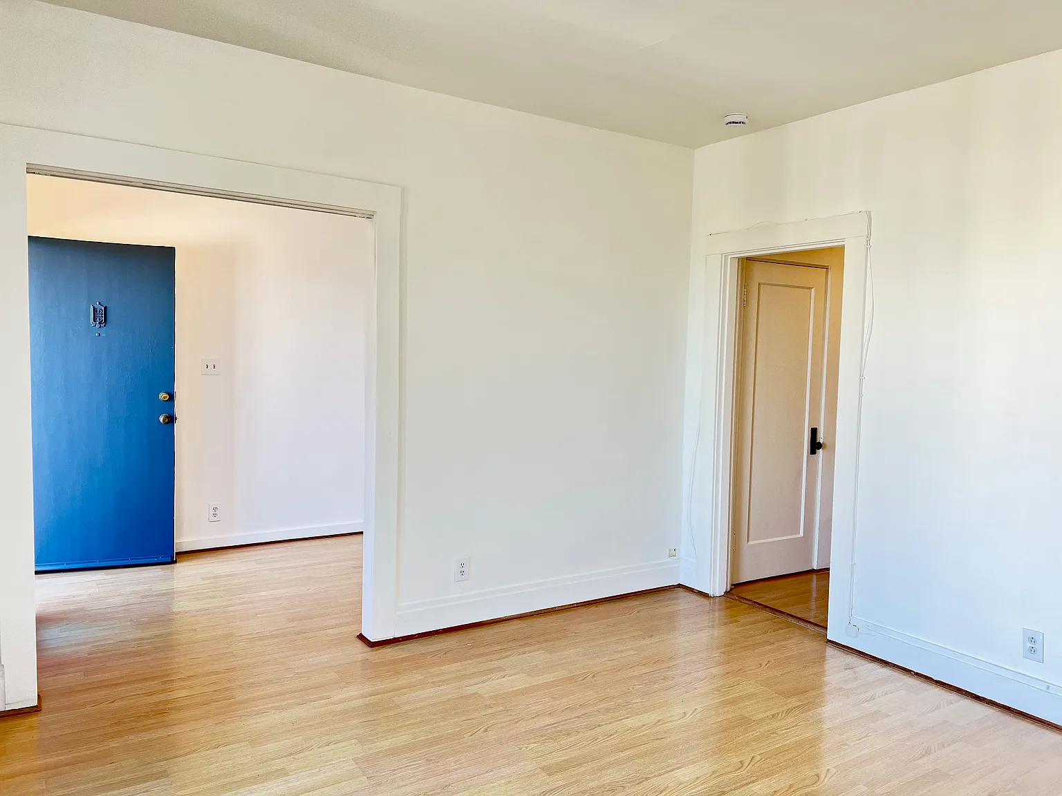 2 bed, 750 sqft, $5,650 — Photo 3