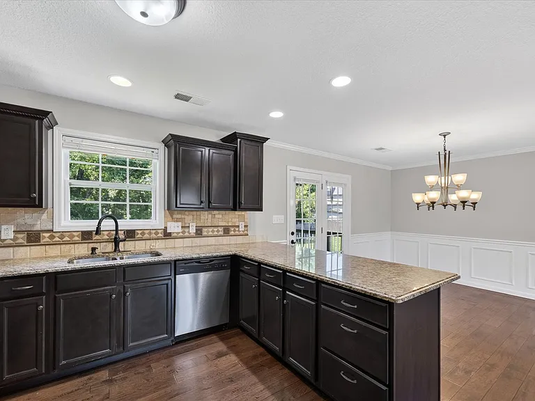3702 Windmill Ct — Photo 16