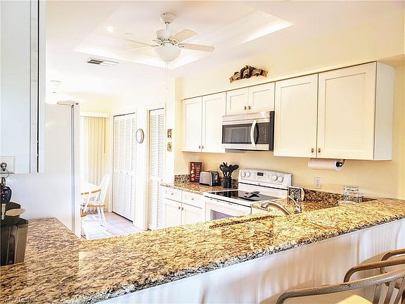 5th image of 14310 Hickory Links Ct APT 1712