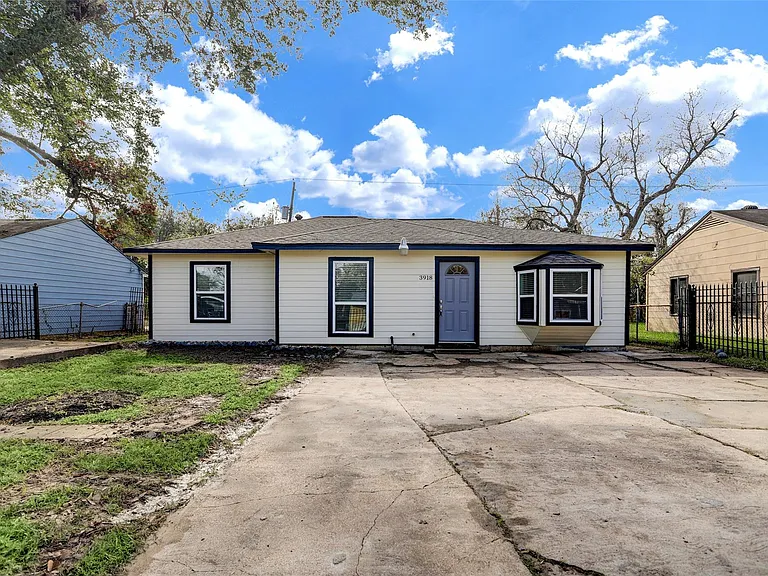 3918 Cosby St — Photo 6
