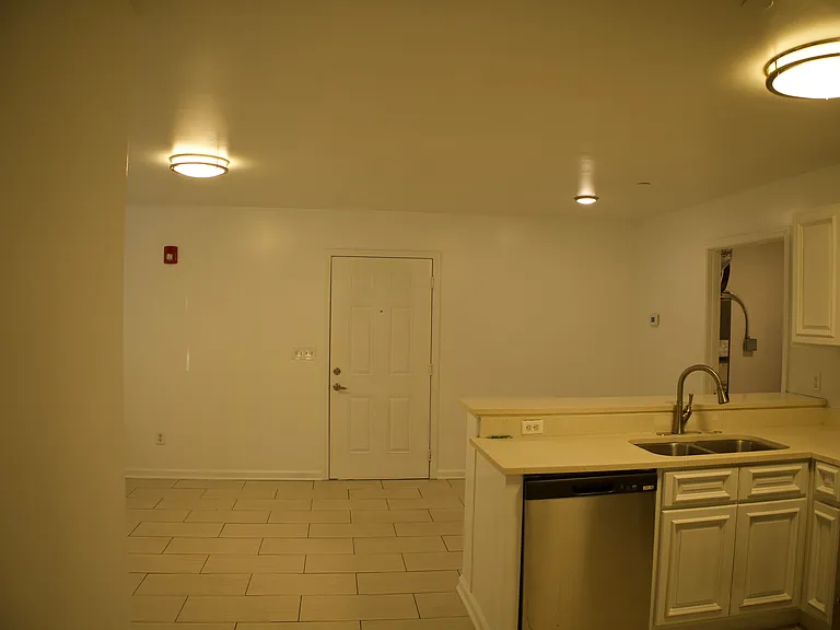 College Center Apartments — Photo 26