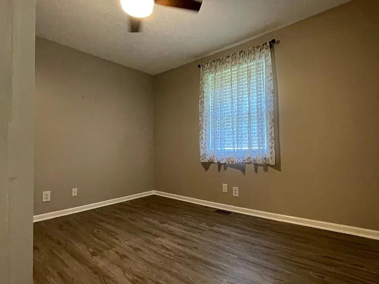 1116 Robinson Rd — Photo 12