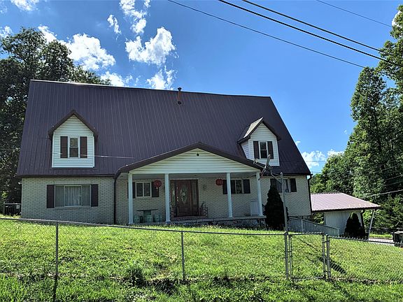 3rd image of 412 2nd St