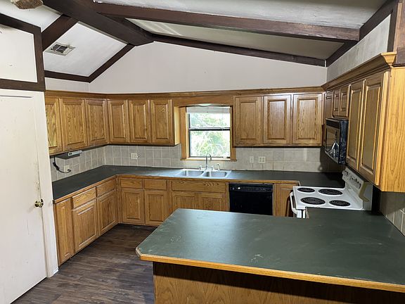 4th image of 137 County Road 2362