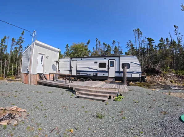 1985 Ostrea Lake Rd, Halifax, NS B0J 2L0