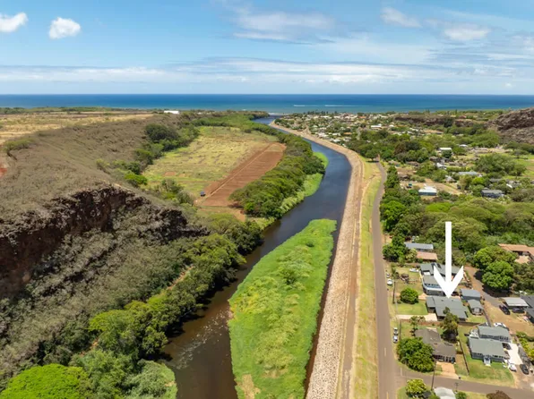 5045 Menehune Rd, Waimea, HI 96796