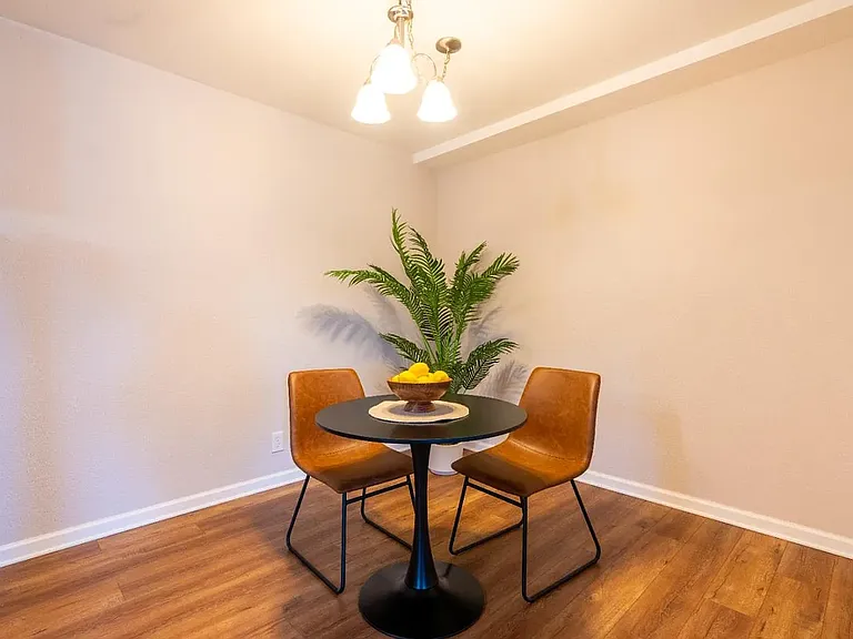 820 Casanova Ave #32 — Photo 6