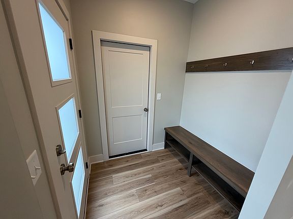 5th image of 2700 S Airman St #100-1