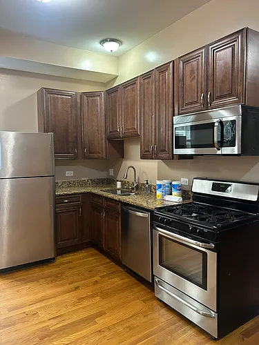 1807 S Ashland Ave #2 Photo 1