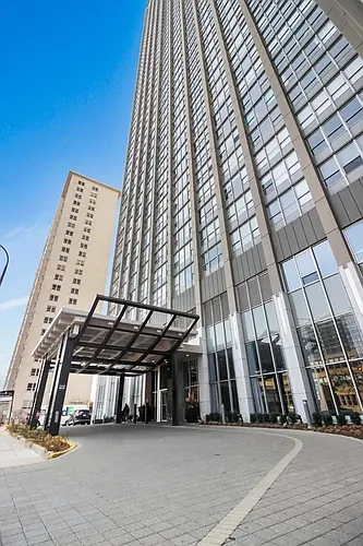655 W Irving Park Rd #4008 Photo 1