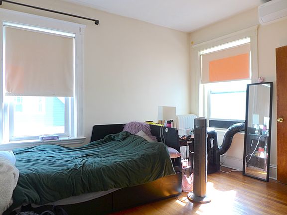 3rd image of 88 Naples Rd APT 2