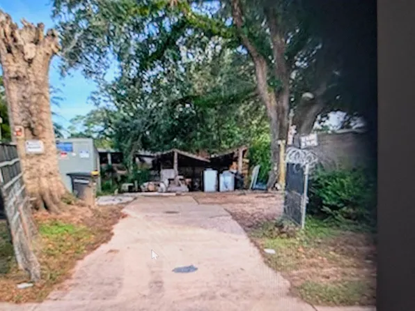 2641 Mission Rd, Tallahassee, FL 32304